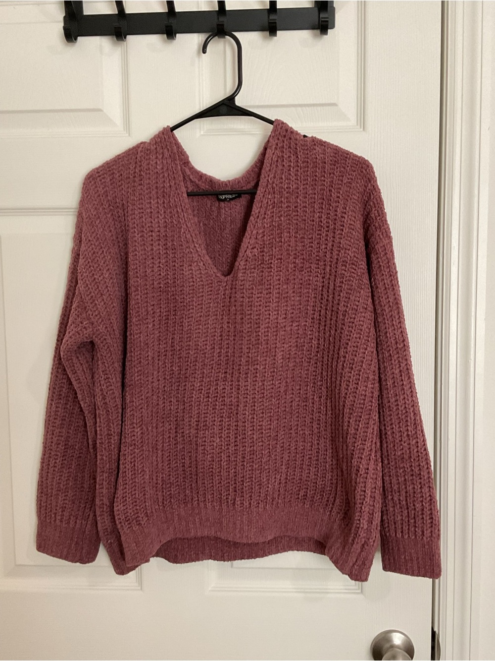 Express Dusty Rose V-Neck Chunky Knit Sweater